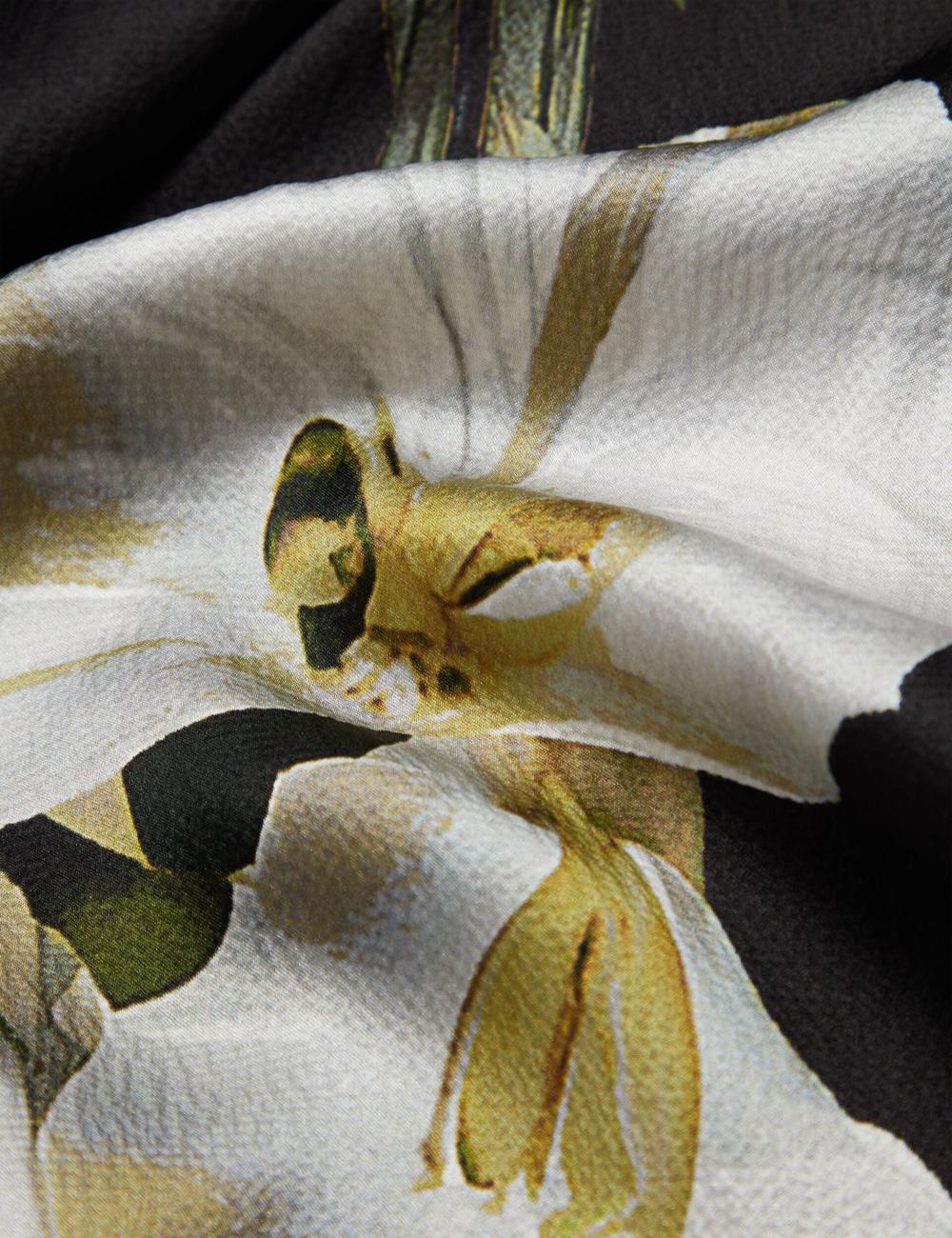 Black Ted Baker IRISSO - Floral Graphic Textured Long Silk Women Scarves | Ireland  4089-WEBNL