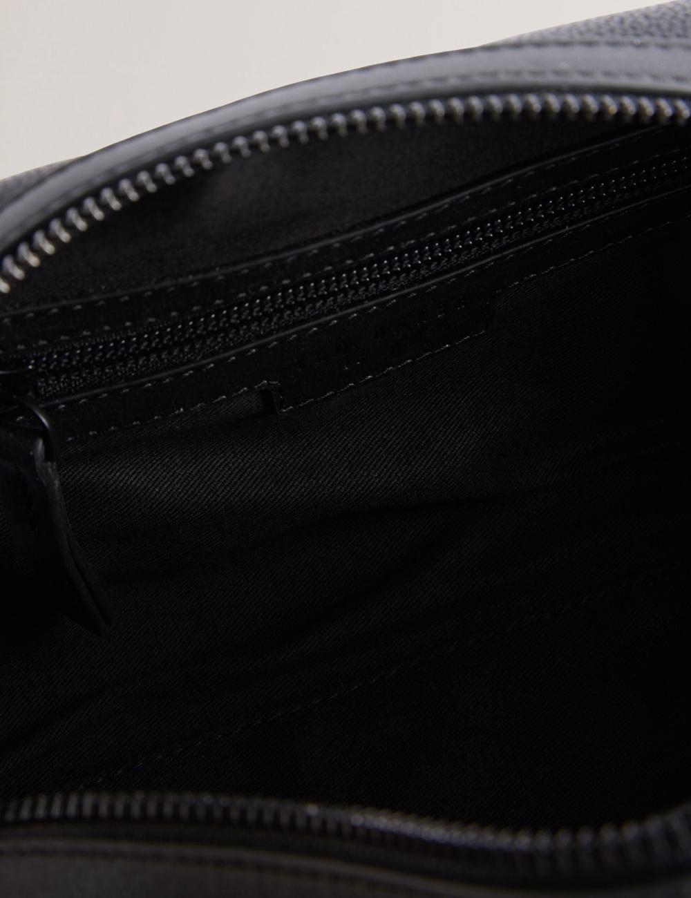 Black Ted Baker LANIIS - Grained Bonded Leather Men Wash Bags | Ireland  0593-BSTVP