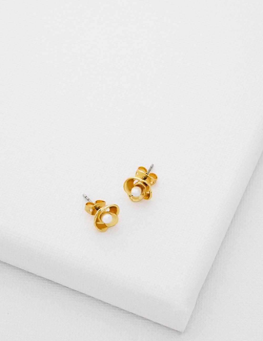 Gold Ted Baker FLO - Pearl Flower Stud Women Earrings | Ireland  1842-OCPDA
