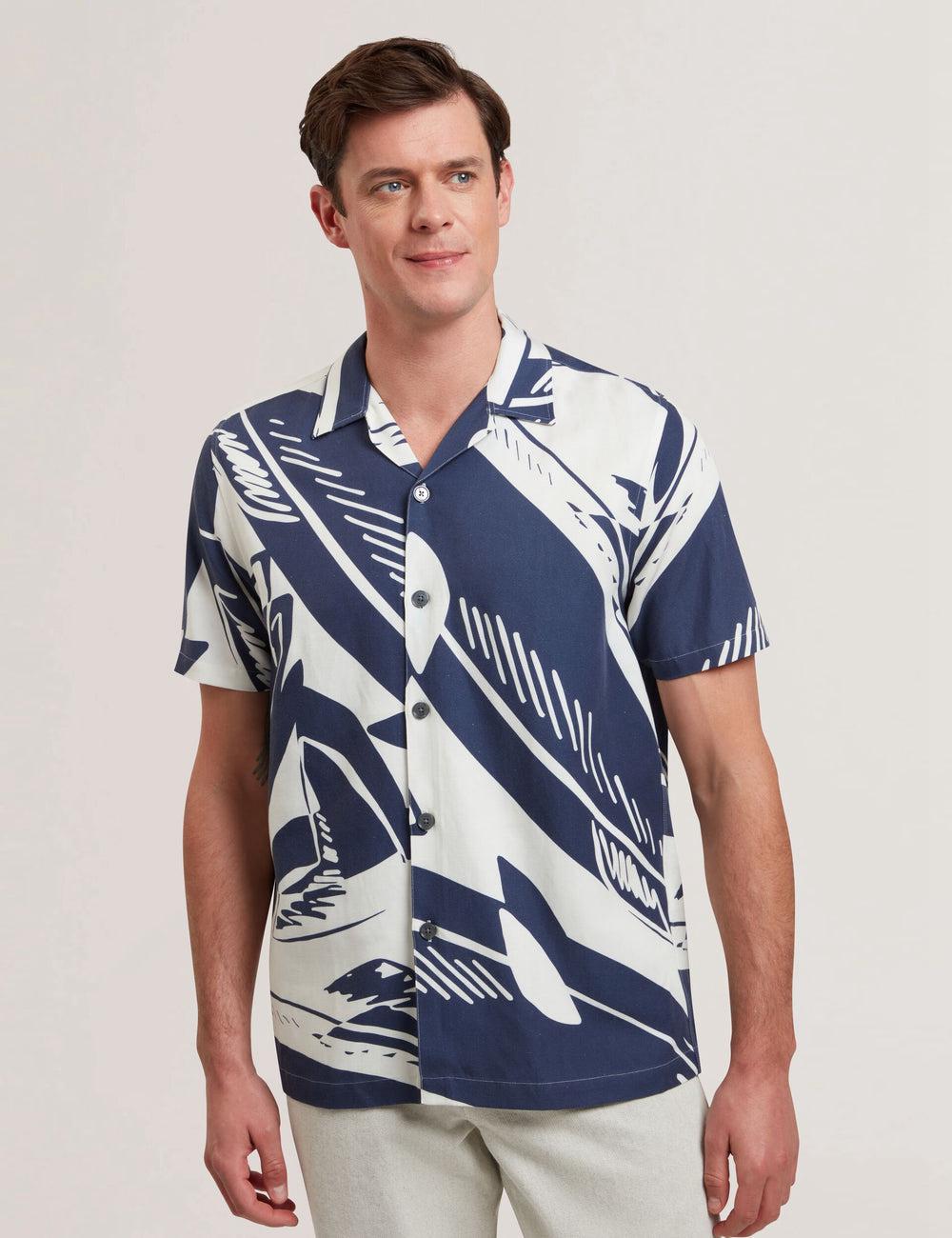 Mid-Navy Ted Baker HEUKELS - Short Sleeve Relaxed Fish Print Men Casual Shirts | Ireland  2739-CRWKS