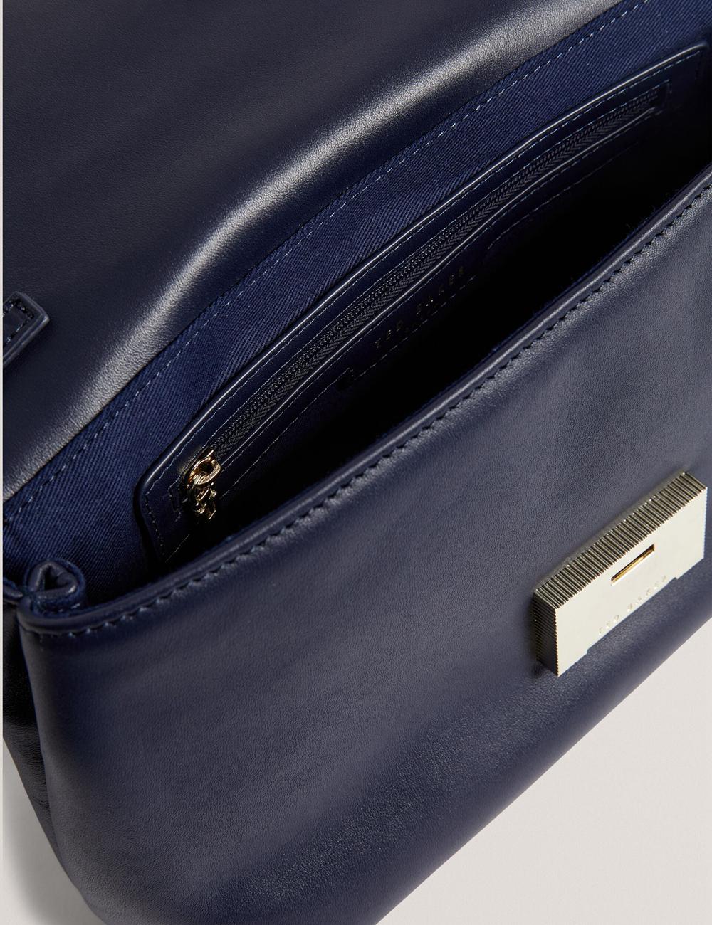 Navy Ted Baker DEMAE - Leather Fold Over Chain Women Shoulder Bags | Ireland  0713-QGYBU